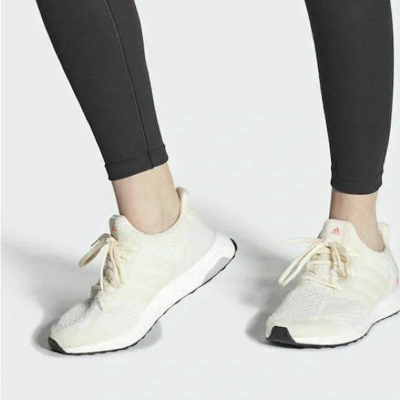 ADIDAS  ULTRABOOST 5.0 DNA - Picture 2 of 8